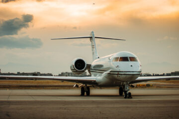Flying Grand: How Heavy Private Jet Charters are Changing the Game in Aviation